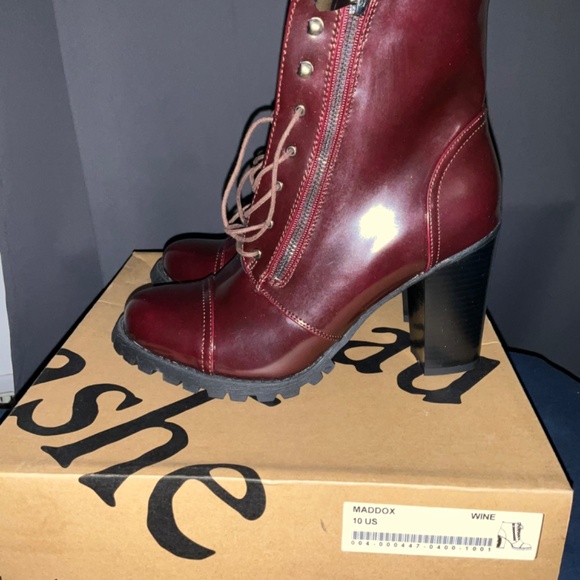 Boots - Picture 2 of 15